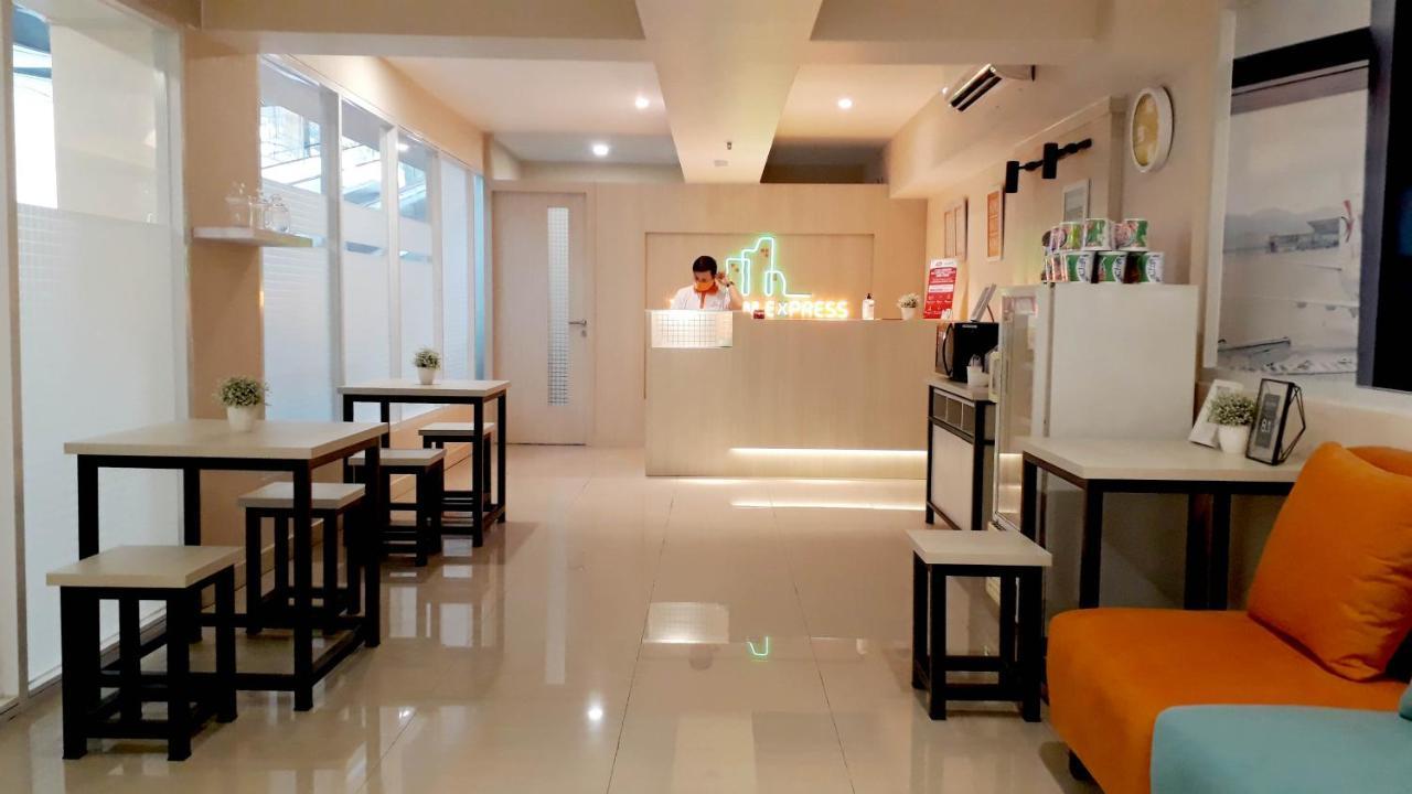 钛金快捷经济型酒店 雅加达 外观 照片